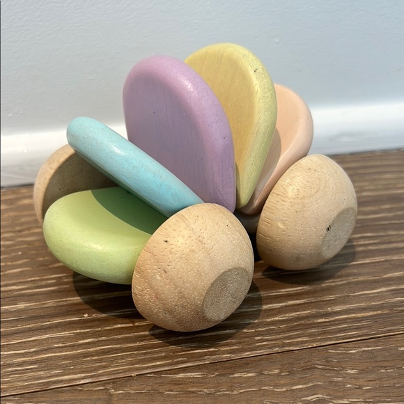 Plan Toys | Colorful Wooden Baby Toy - Picture 1 of 4